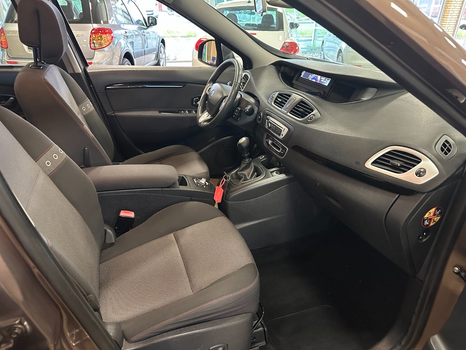 Renault Grand Scenic III 1,6 dCi 130 Dynamique 7prs 5d