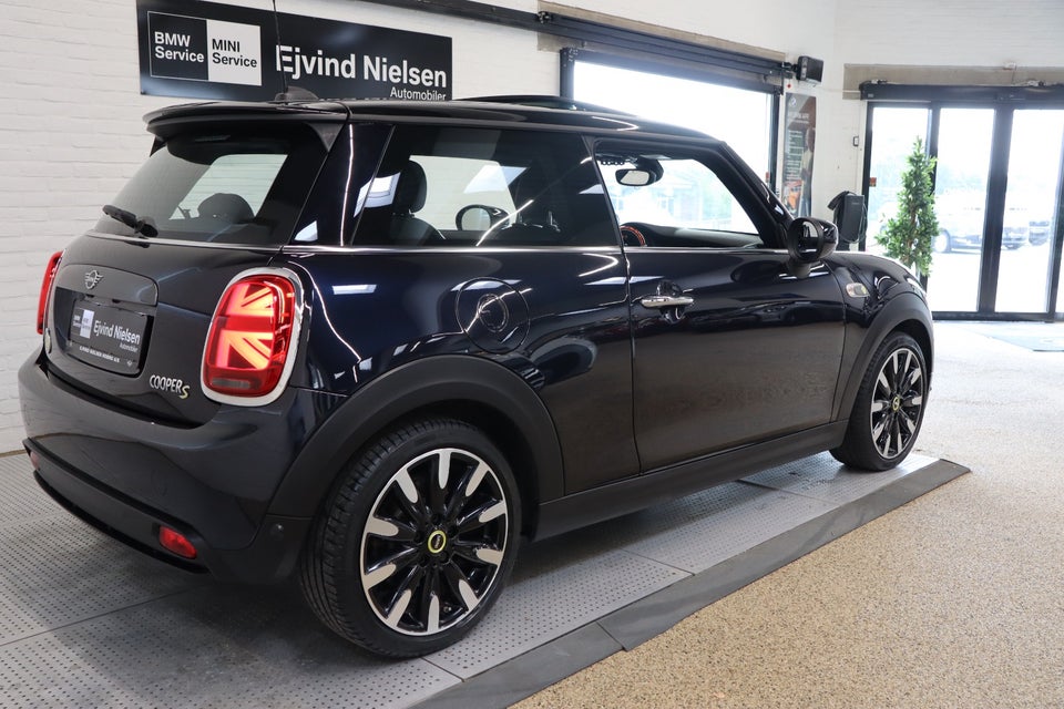 MINI Cooper SE Yours 3d