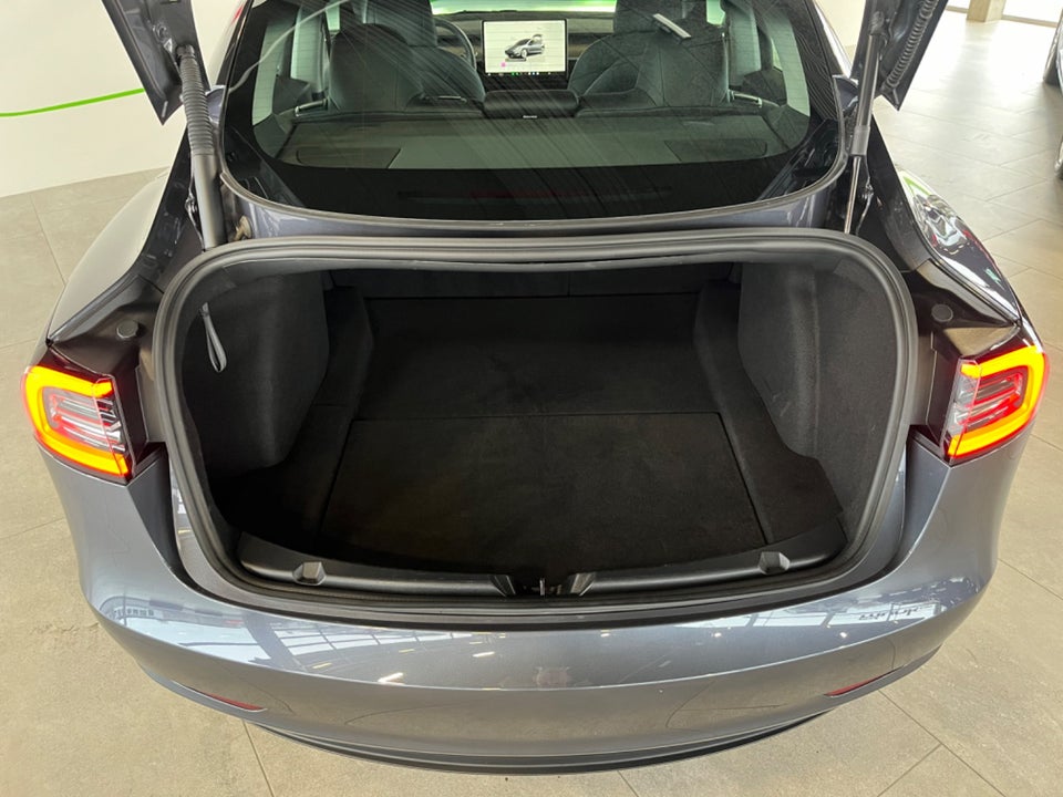 Tesla Model 3 Long Range AWD 4d