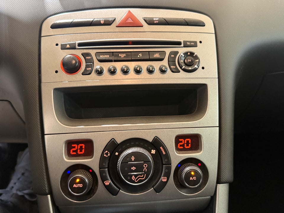 Peugeot 308 1,6 HDi 109 Premium SW 7prs 5d