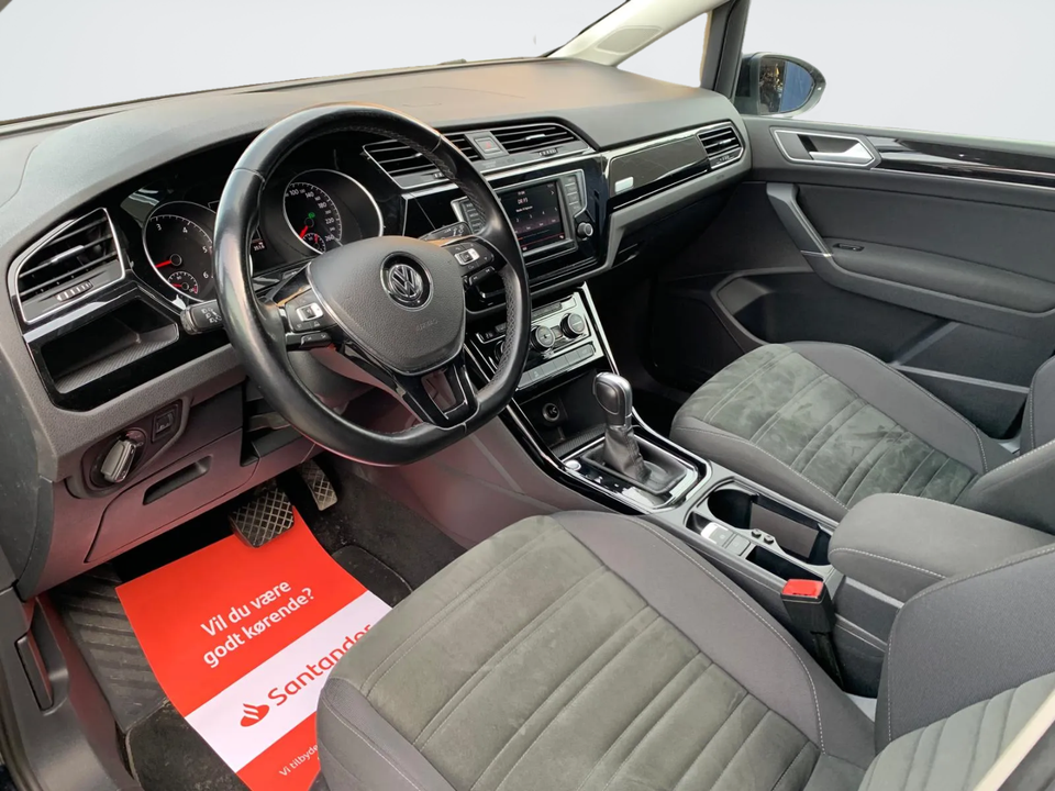 VW Touran 2,0 TDi 150 Comfortline DSG Van 5d