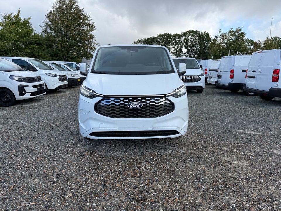 Ford E-Transit Custom 320 L1 64 Limited