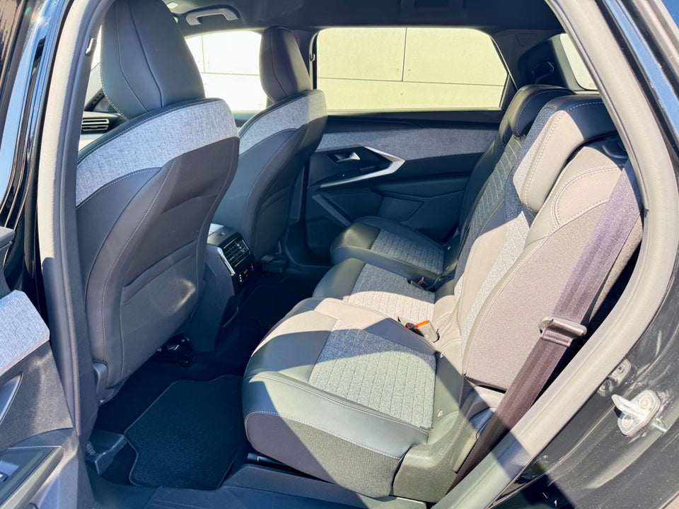 Peugeot e-5008 77 Allure 7prs 5d