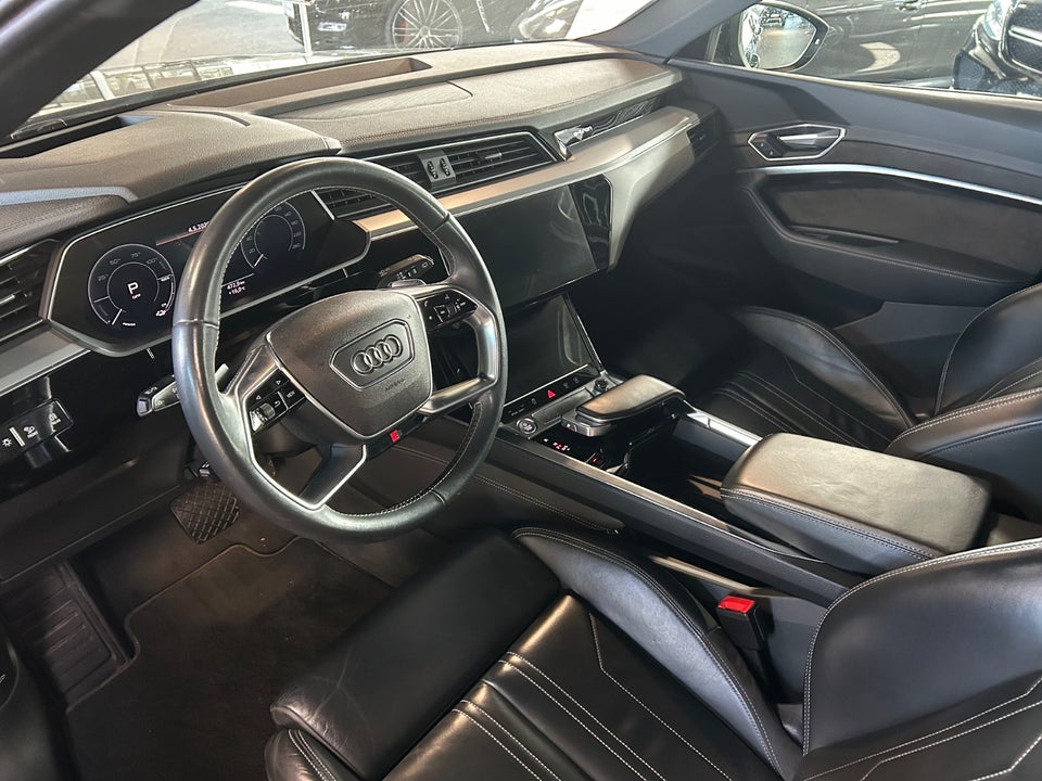 Audi e-tron 55 S-line quattro 5d