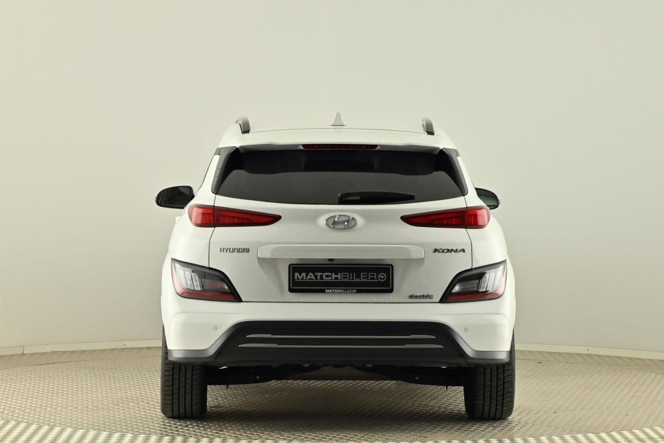 Hyundai Kona 64 EV Essential 5d