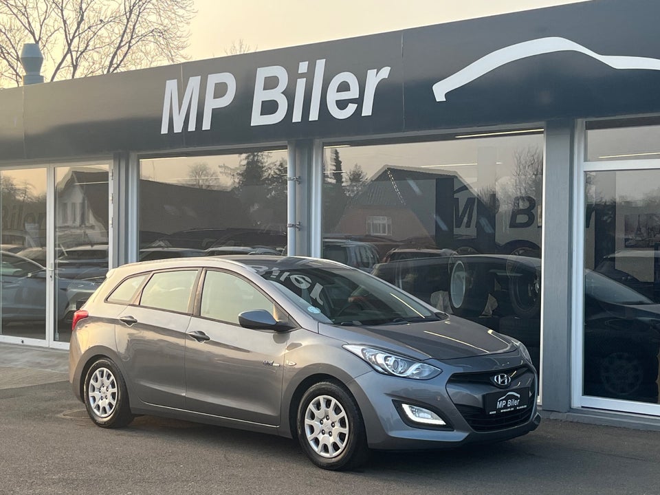 Hyundai i30 1,6 CRDi 110 Style CW Eco 5d