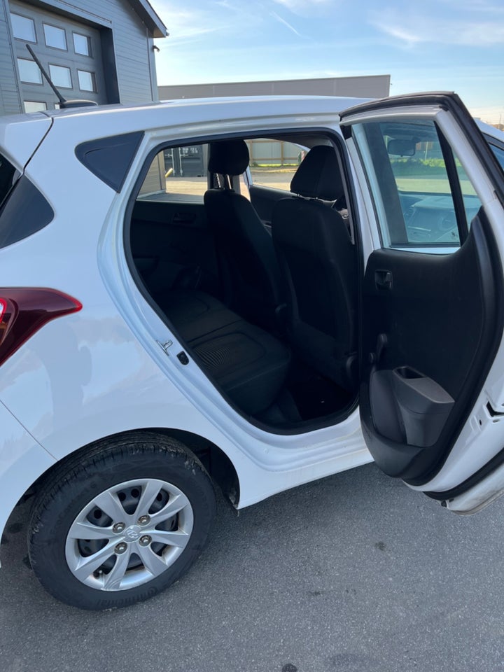 Hyundai i10 1,0 Go Clim 5d