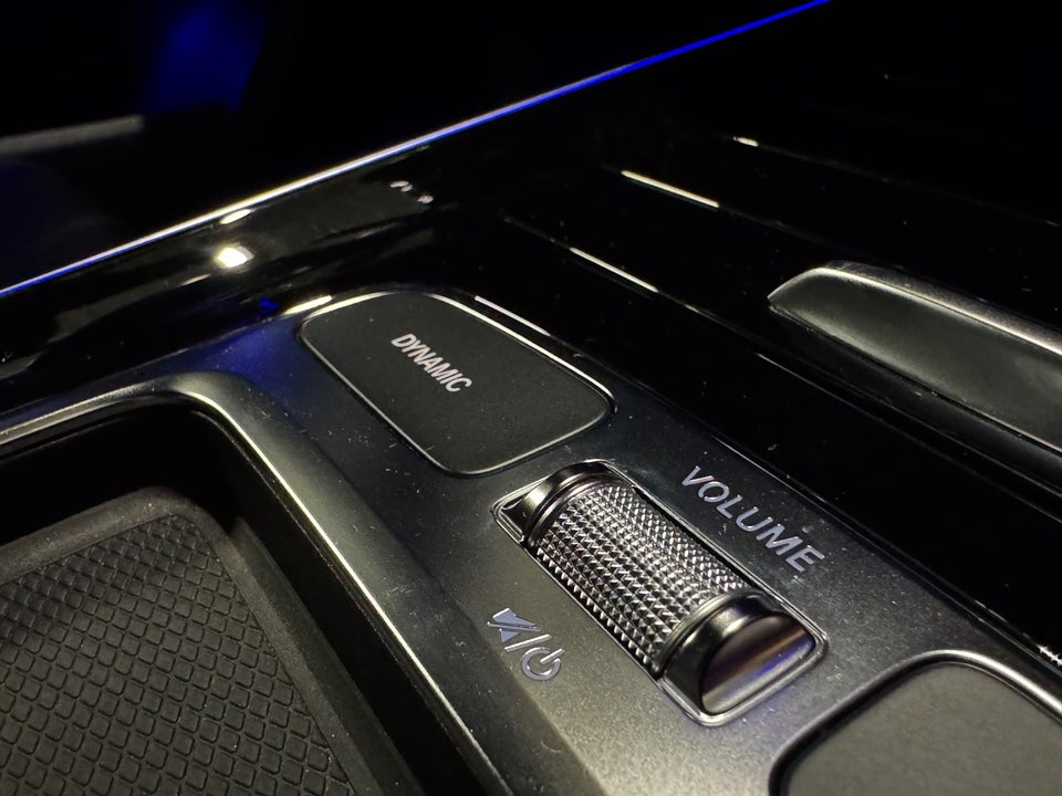 Mercedes EQA300 Progressive 4Matic 5d