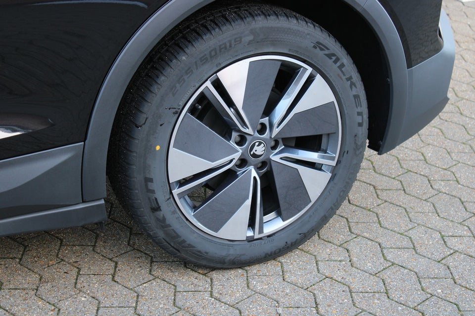 Skoda Elroq 85 iV Premium Advanced 5d