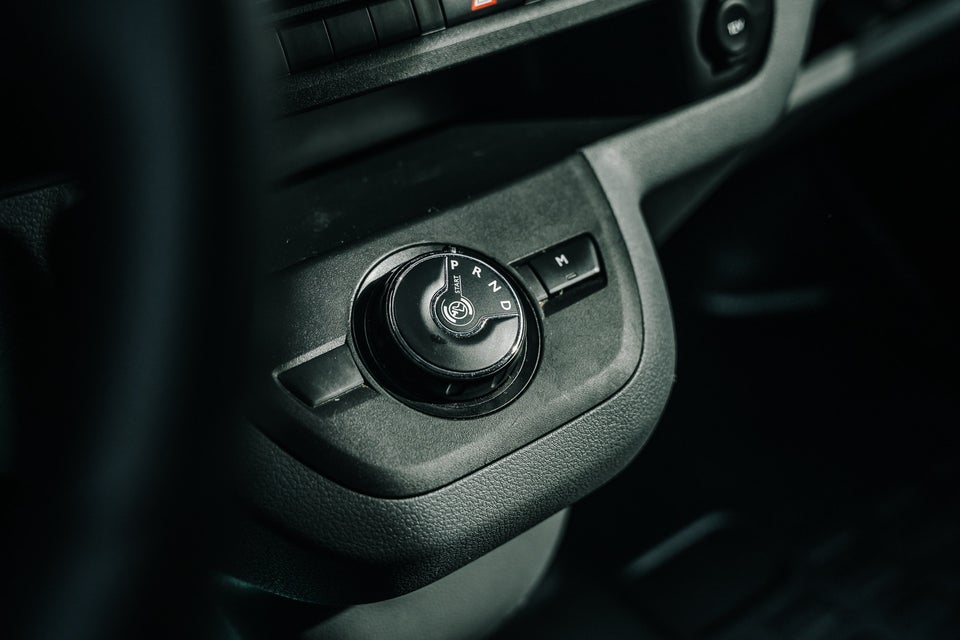 Peugeot Expert 2,0 BlueHDi 122 L3 Plus EAT8 Van