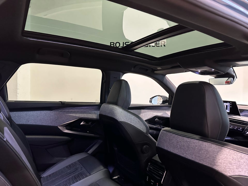 Peugeot e-5008 77 GT Pack 7prs 5d
