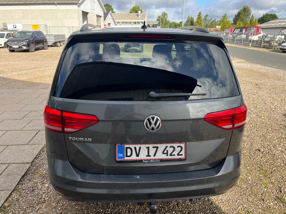 VW Touran 1,6 TDi 115 Comfortline DSG 7prs 5d
