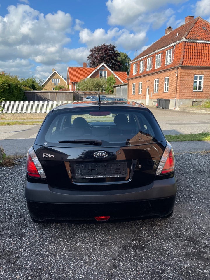 Kia Rio 1,4 EX 5d