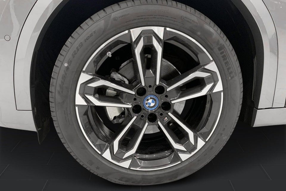 BMW iX2 eDrive20 M-Sport 5d