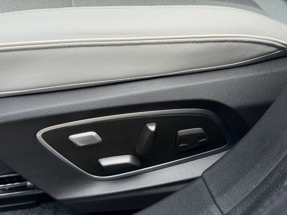 Renault Scenic E-Tech 87 Iconic 5d