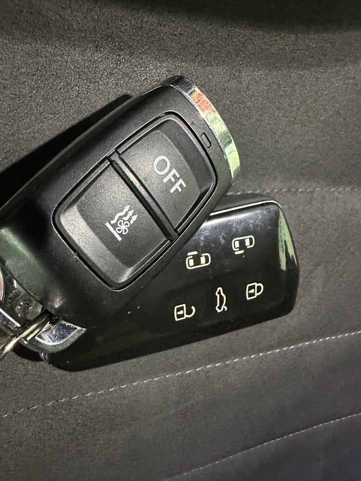 VW Multivan 1,4 eHybrid Style DSG kort