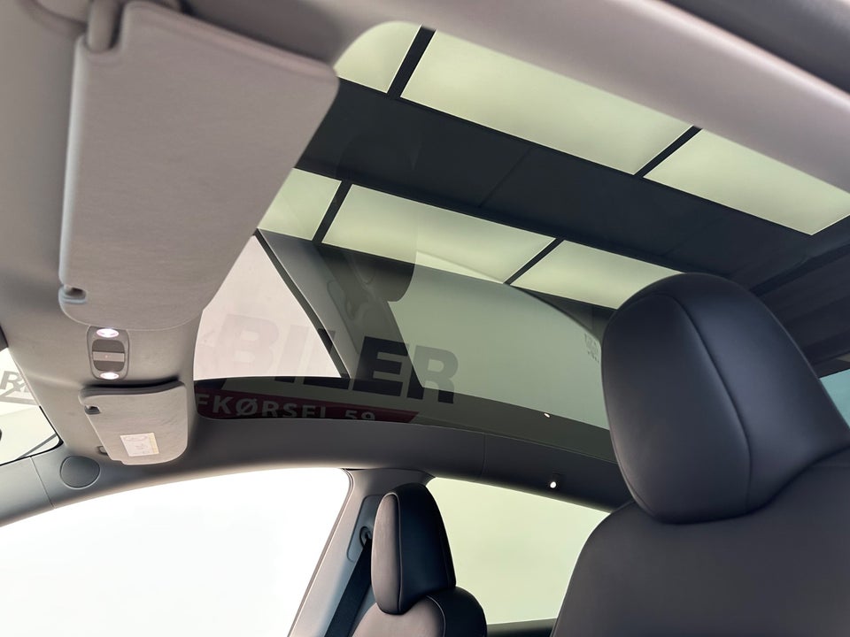 Tesla Model Y RWD 5d