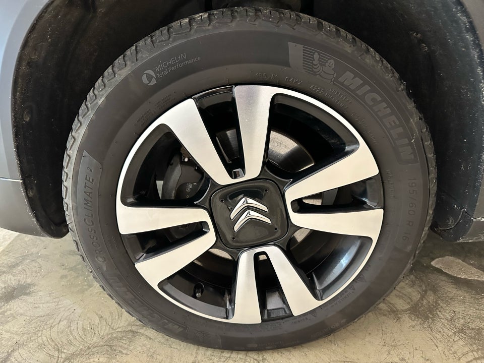 Citroën C3 Aircross 1,2 PureTech 130 Shine Sport EAT6 5d