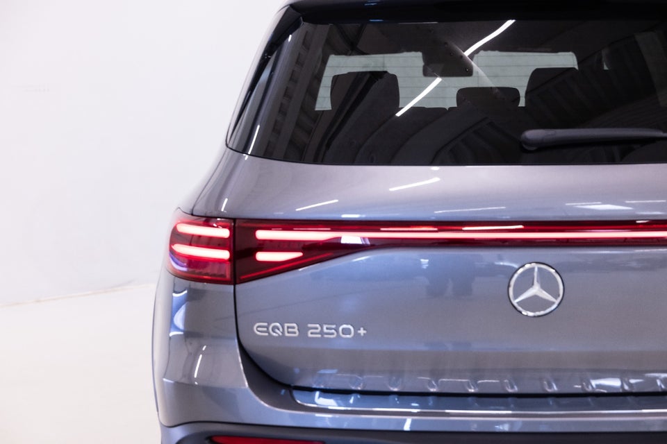 Mercedes EQB250+ AMG Advance Plus 5d