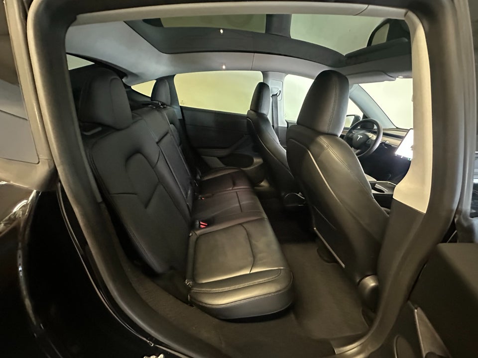 Tesla Model Y Long Range AWD 5d