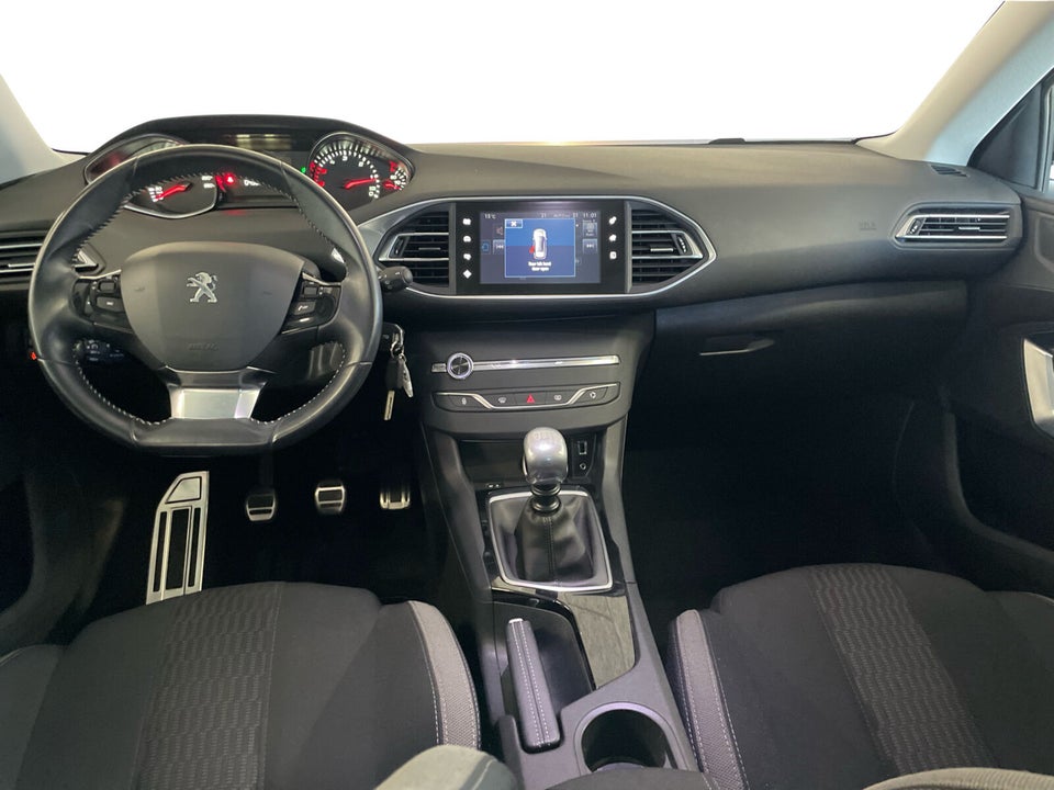 Peugeot 308 1,6 BlueHDi 120 Allure Sky SW 5d