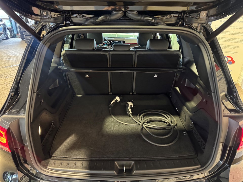 Mercedes EQB300 4Matic 5d