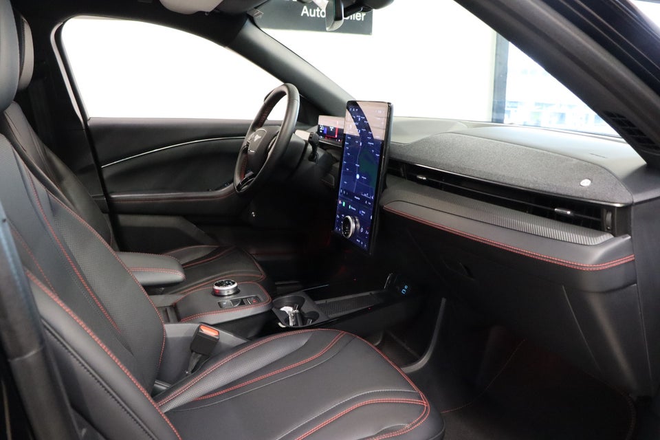 Ford Mustang Mach-E 75 Standard Range AWD 5d