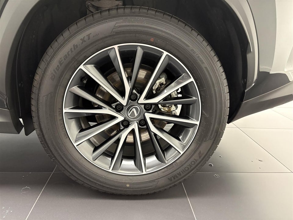 Lexus NX450h+ 2,5 Business+ aut. AWD 5d