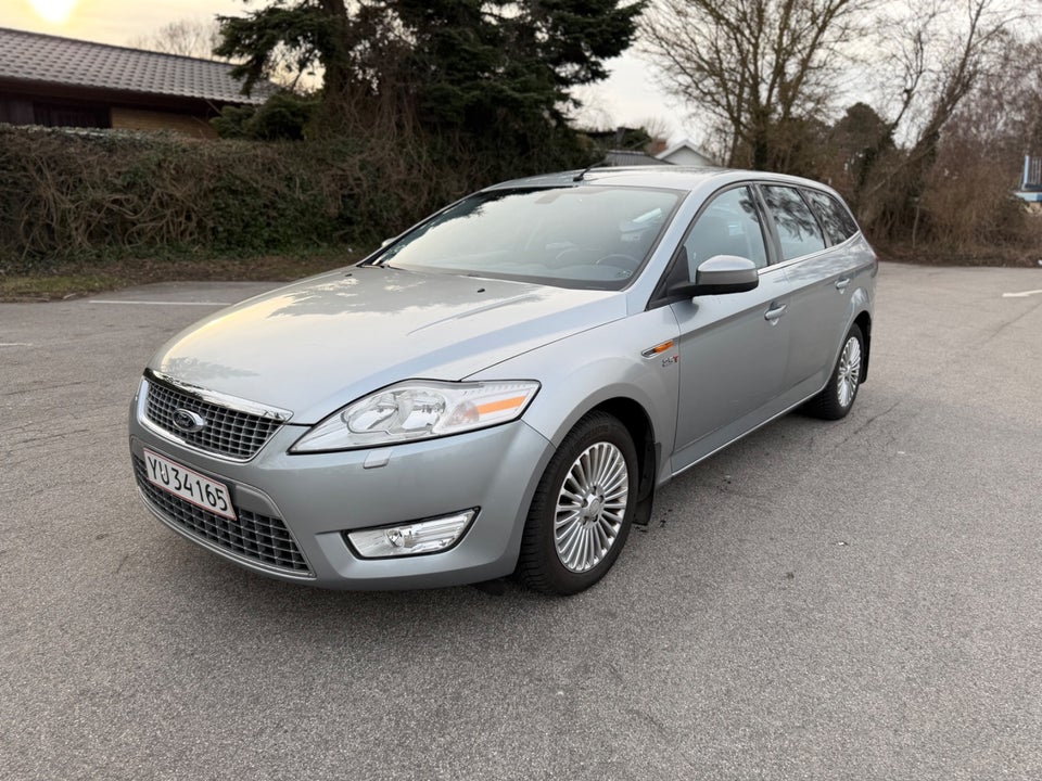 Ford Mondeo 2,5 20V Turbo Titanium stc. 5d