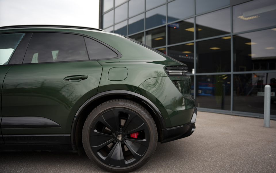 Porsche Macan Turbo 5d