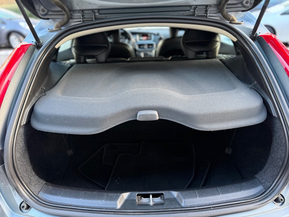 Volvo V40 2,0 D2 120 Momentum 5d