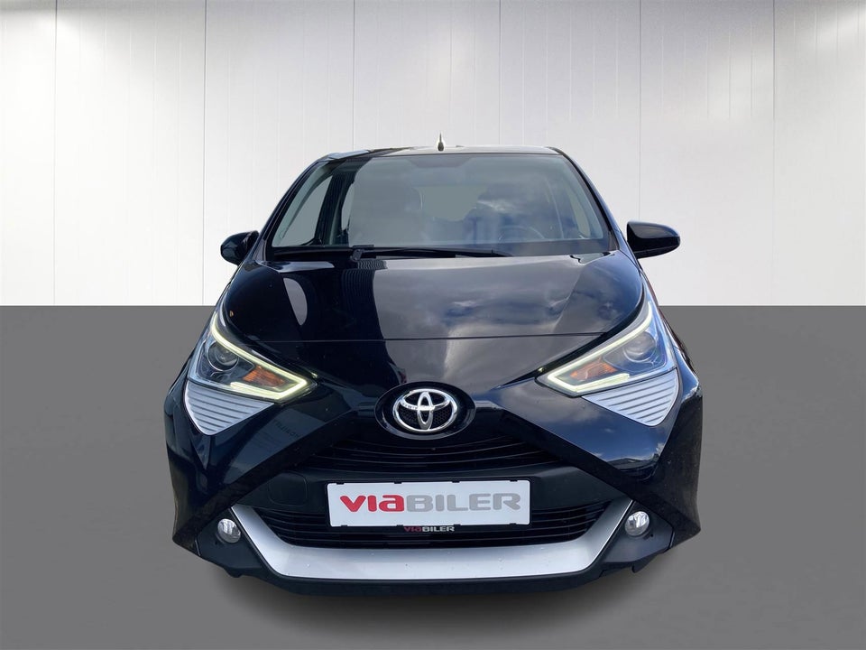 Toyota Aygo 1,0 VVT-i x-press 5d