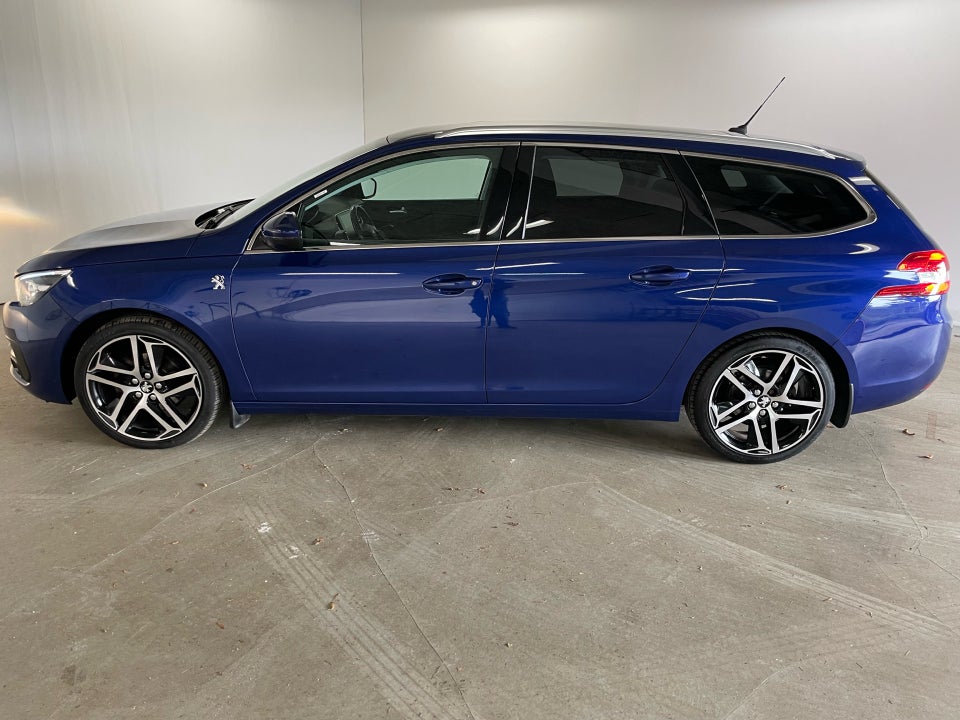 Peugeot 308 1,5 BlueHDi 130 Prestige SW EAT6 5d