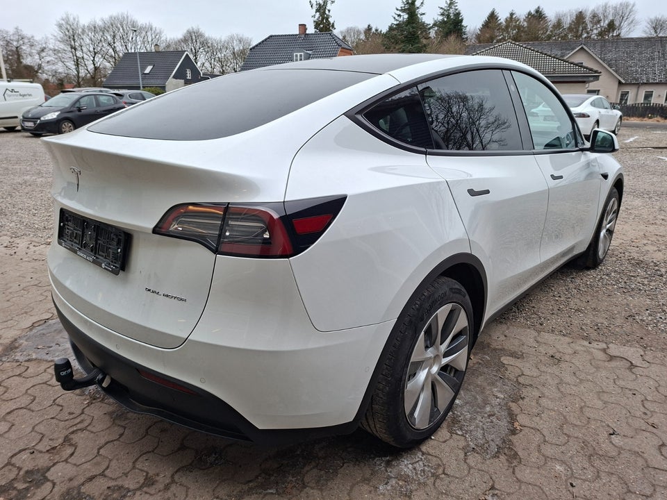 Tesla Model Y Long Range AWD 5d