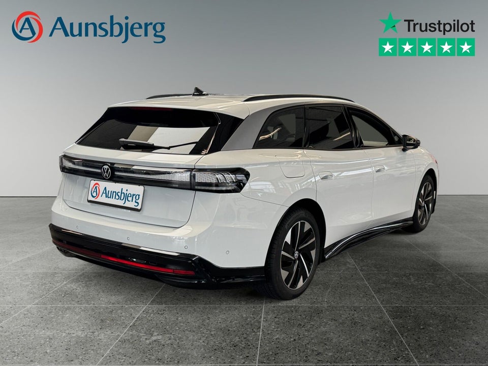 VW ID.7 77 Style+ Tourer 5d