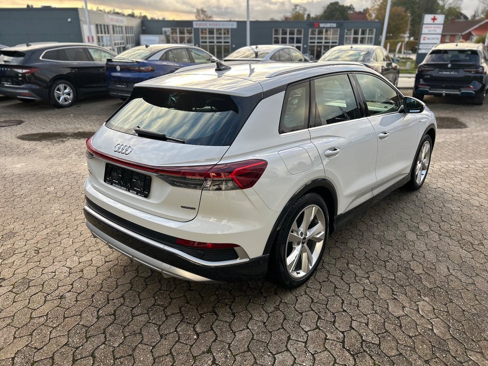 Audi Q4 e-tron 50 S-line quattro 5d