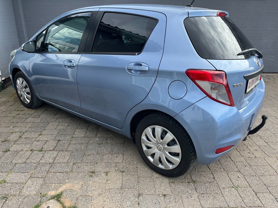 Toyota Yaris 1,0 VVT-i T1 5d
