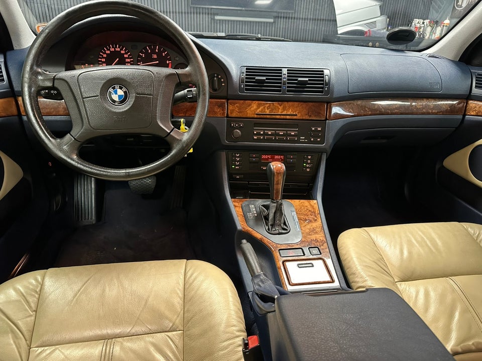 BMW 523i 2,5 Steptr. 4d