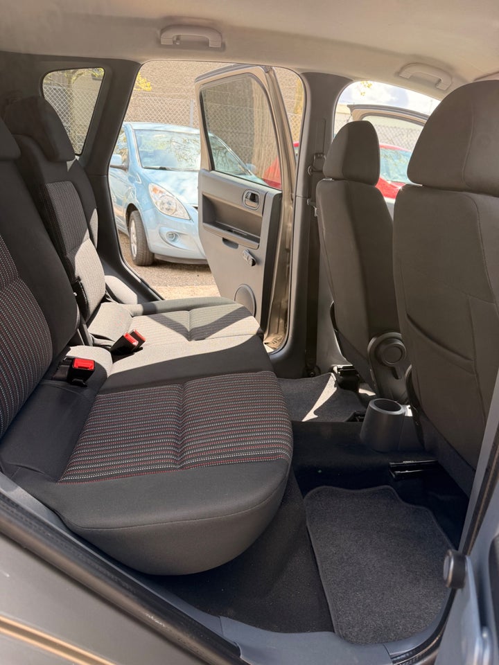 Mitsubishi Colt 1,5 Invite Coolpack 5d