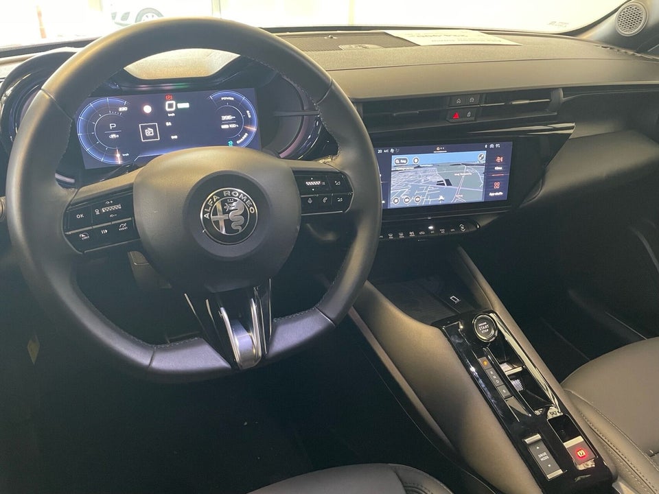 Alfa Romeo Junior Elettrica Speciale 5d