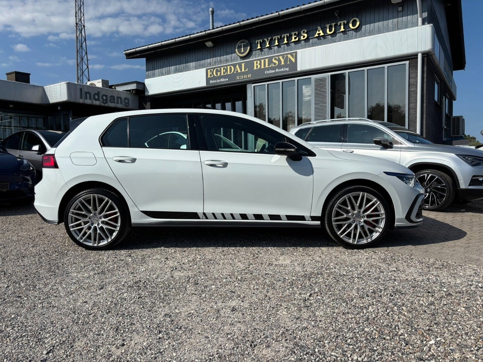 VW Golf VIII 1,4 GTE DSG 5d