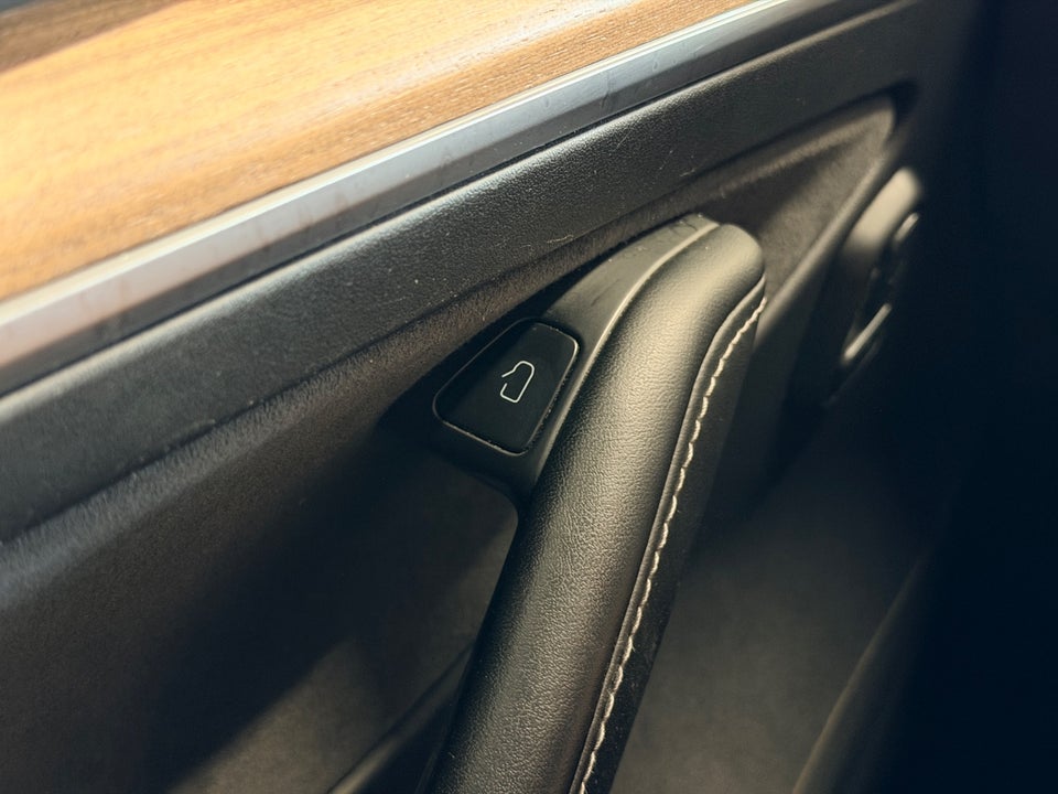 Tesla Model 3 Long Range RWD 4d