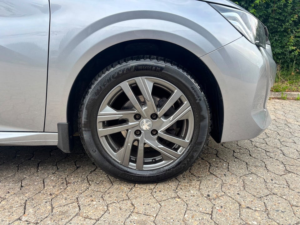 Peugeot 208 1,2 PureTech 75 Supreme 5d