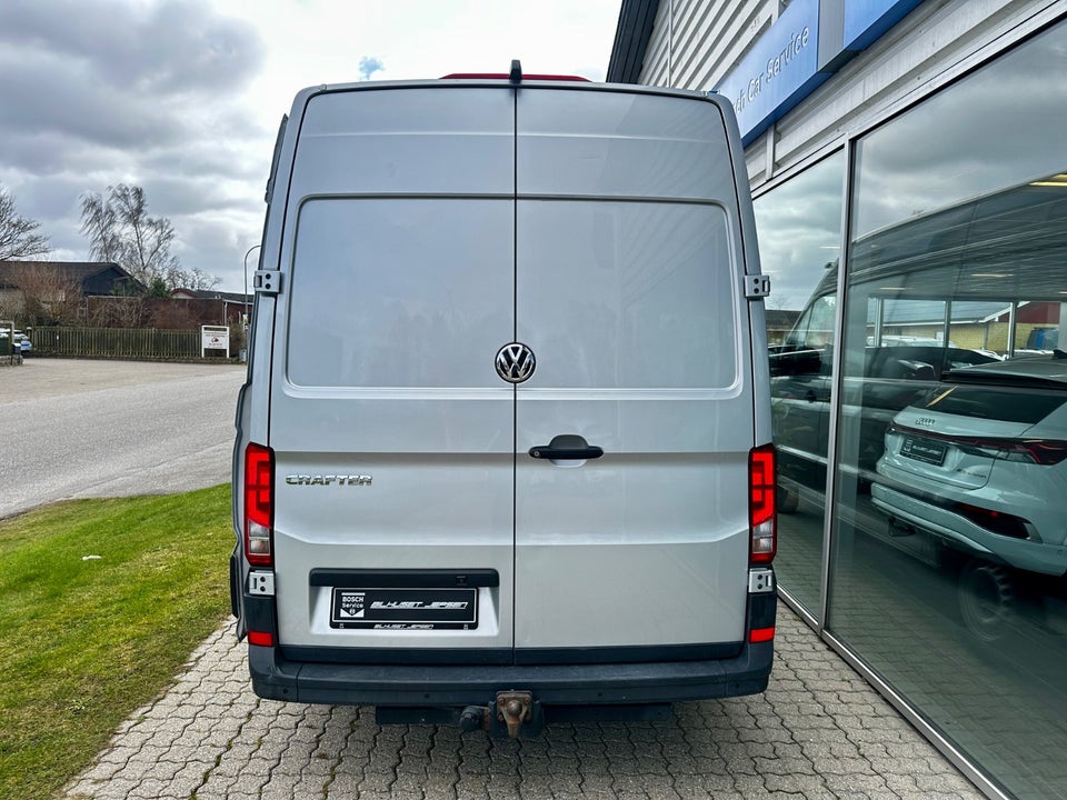 VW Crafter 35 2,0 TDi 177 Kassevogn L3H3 aut.