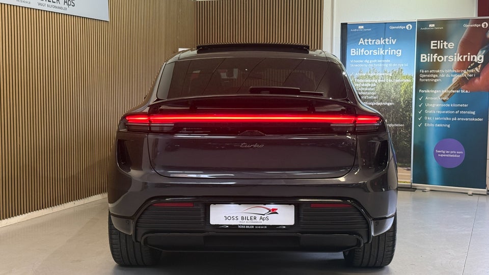 Porsche Macan Turbo 5d