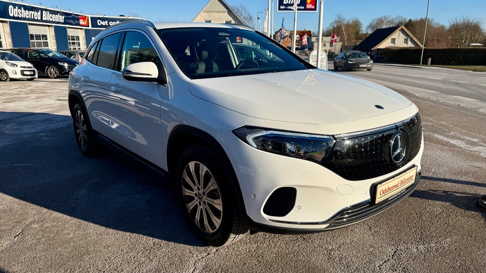 Mercedes EQA300 Progressive 4Matic 5d