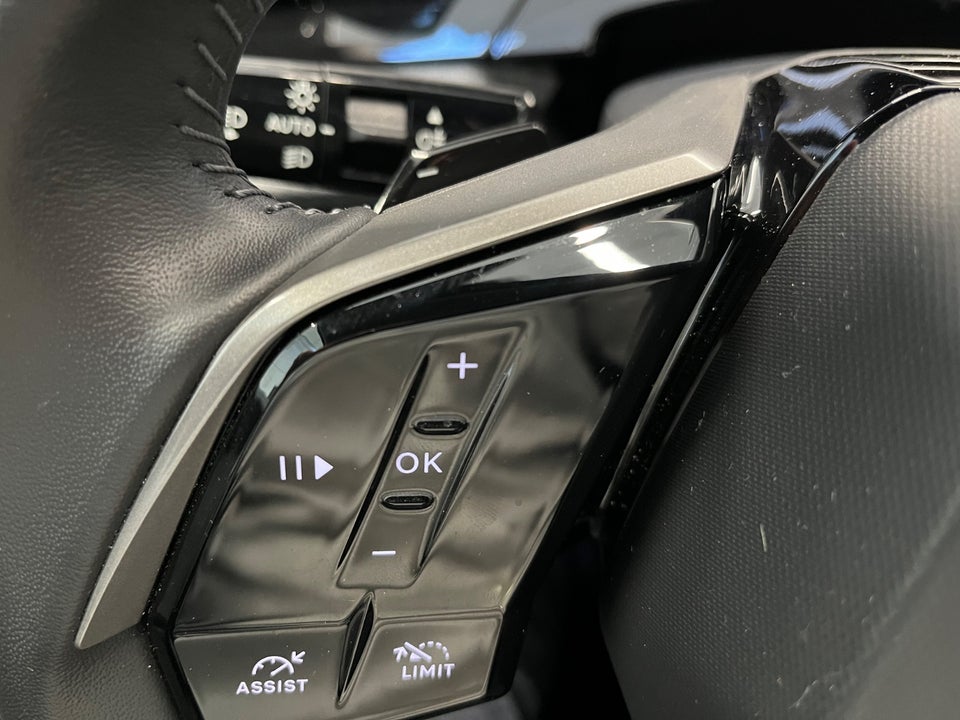 Peugeot e-3008 77 Allure Pack 5d