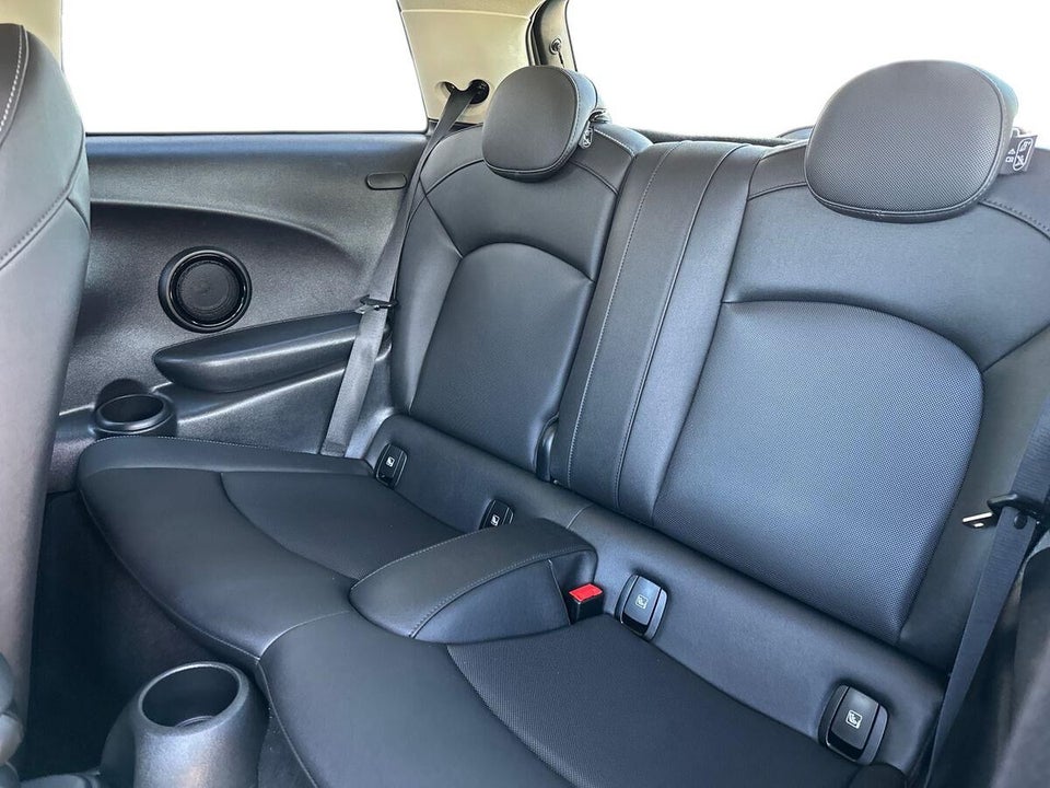 MINI Cooper SE Edition Premium Plus 3d