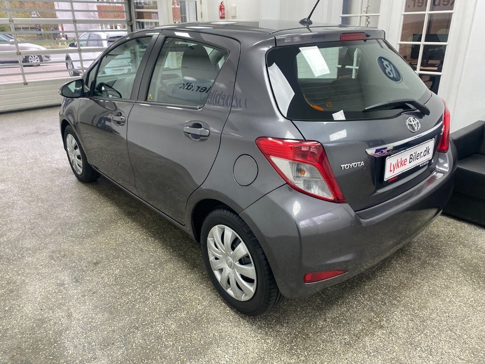 Toyota Yaris 1,3 VVT-i T2 Touch MDS 5d