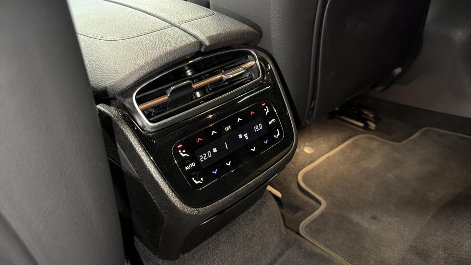 Mercedes EQE300 AMG Line 4d
